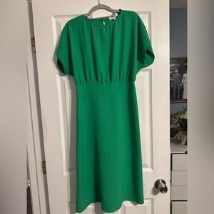 Gilli Vibrant Green Midi Dress